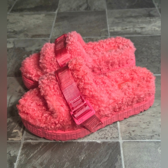 UGG FLUFFITA STRAWBERRY SORBET SLIDE SANDALS. - Picture 3 of 7